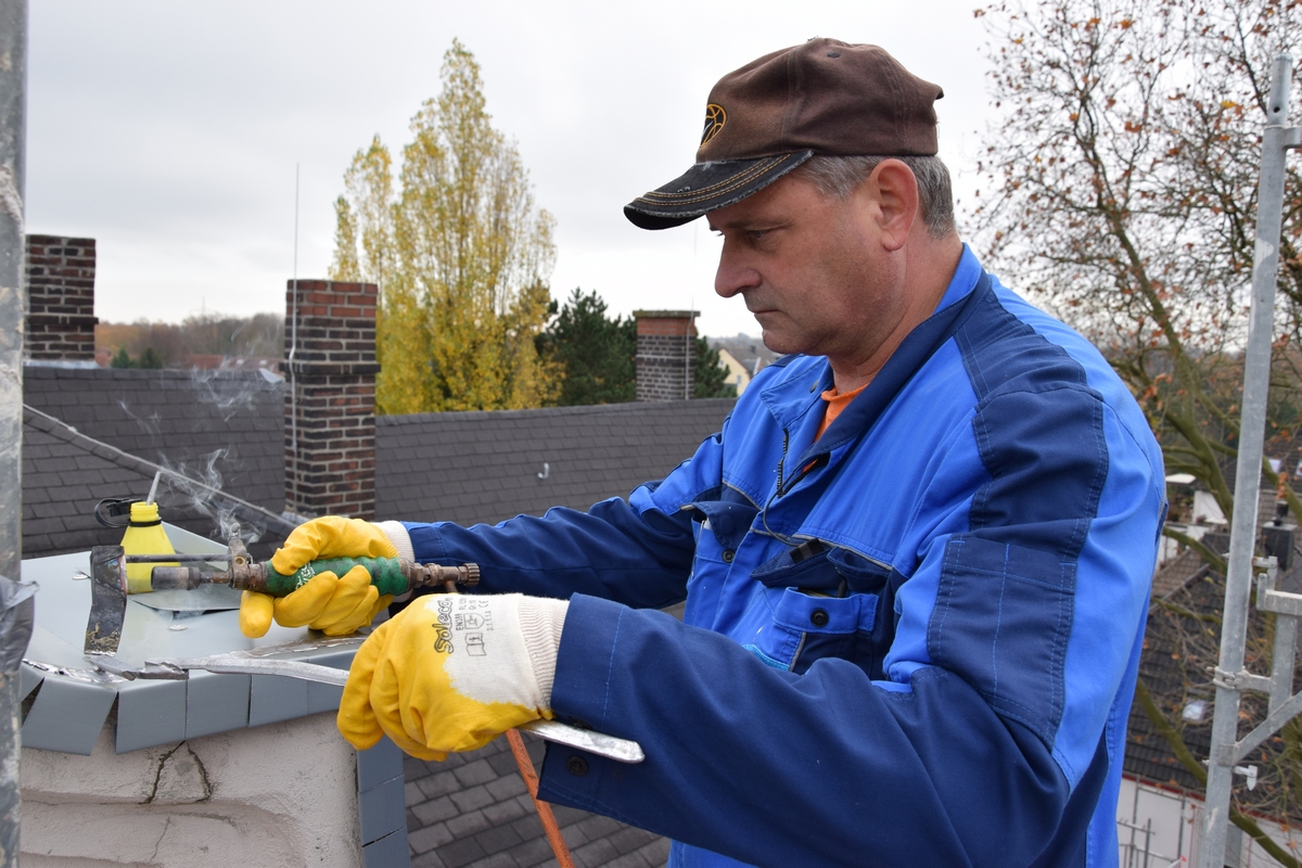 ​Klempnerarbeiten am Dach Bochum